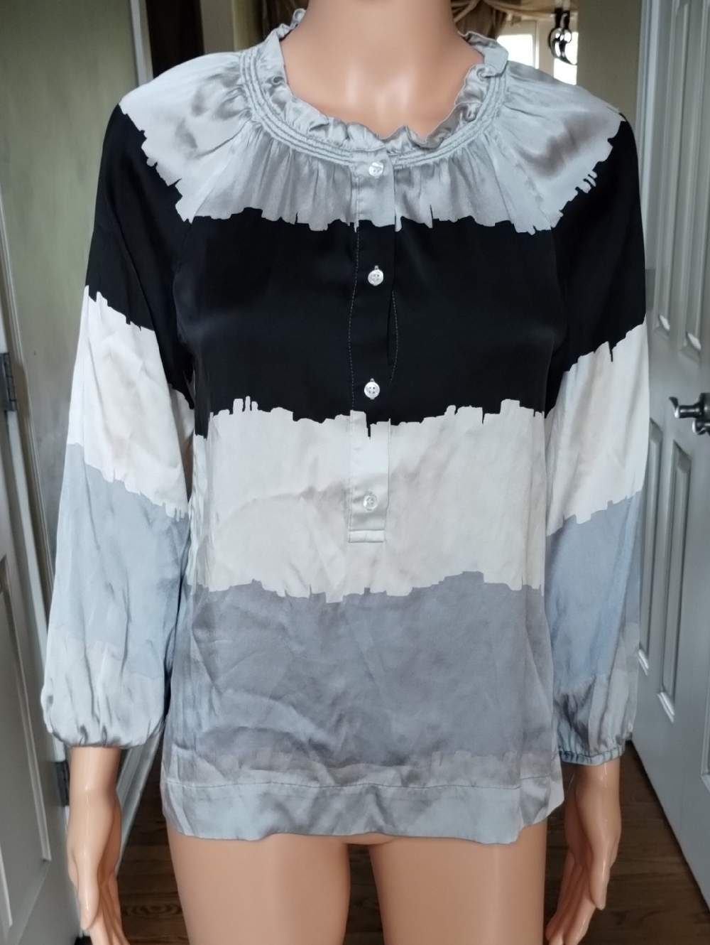 BCBGMAXAZRIA Blouse